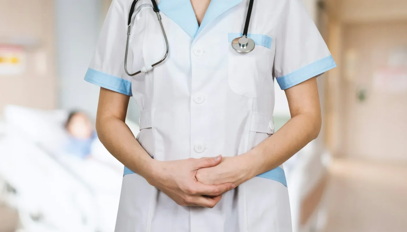 Qualified health professional with a stethoscope, the type of worker eligible for the UK Health and Care Worker visa