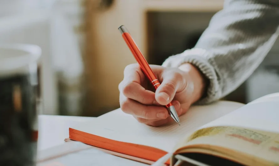 Personal Statement for Scholarship: Structure, Sample and Checklist